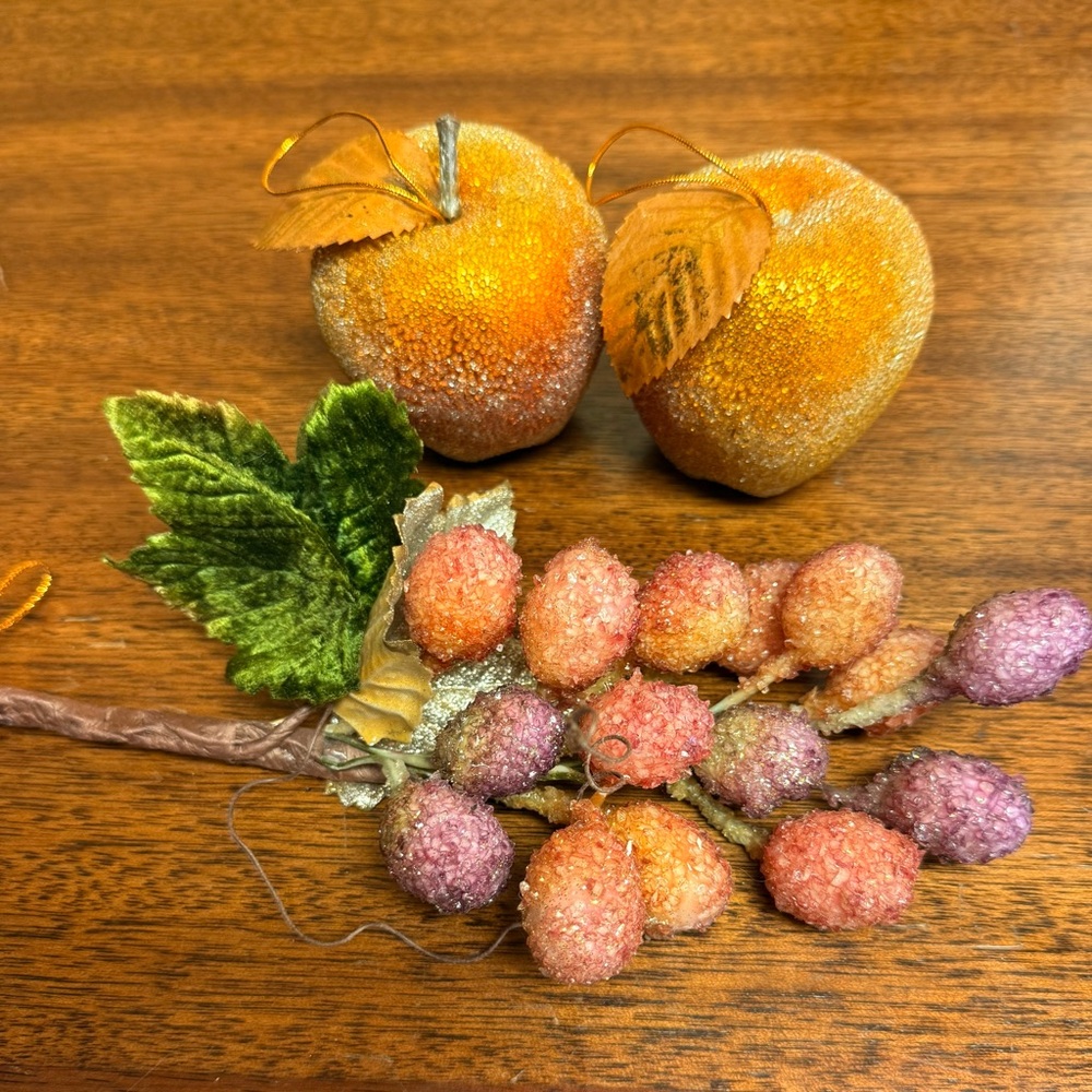 Vintage Beaded Fruit Decor 3 piece